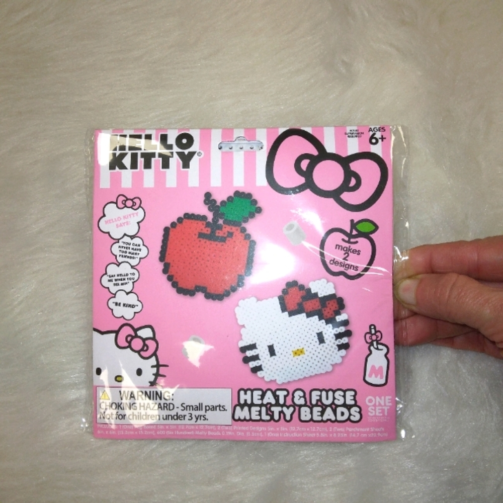 KIT Hello Kitty Heat & Fuse Melty Beads NWT